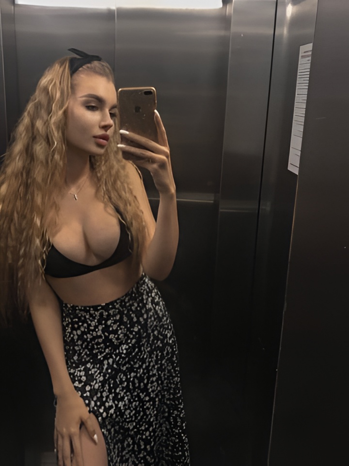 Неонила привлекальеная девушка из Красногвардейска цена от 4000 руб