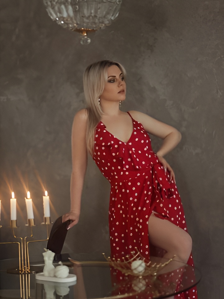 Варвара привлекальеная девушка из Красногвардейска цена от 5000 руб