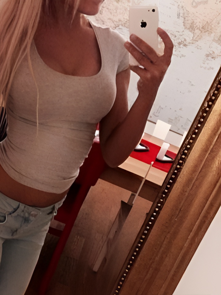 Юлия привлекальеная девушка из Красногвардейска цена от 1500 руб