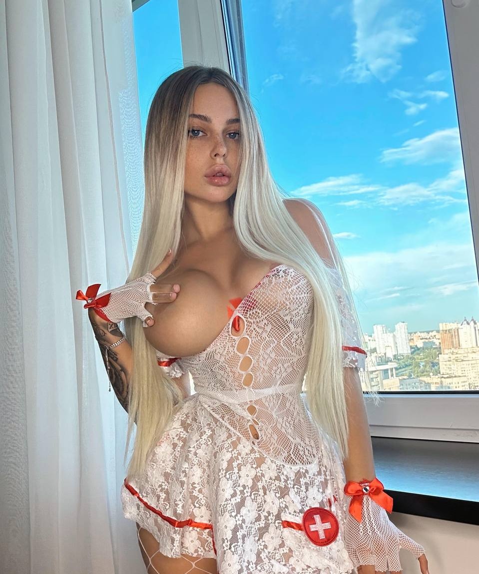 Мария привлекальеная девушка из Красногвардейска цена от 8000 руб