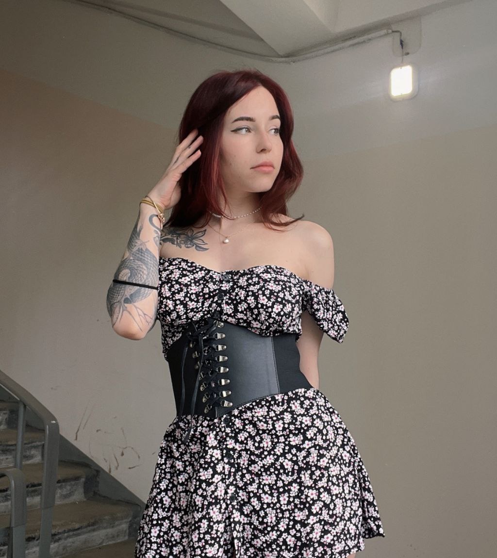 Кристи привлекальеная девушка из Красногвардейска цена от 3000 руб