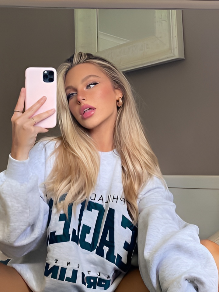 Индивидуалка Адель, доступна для личного знакомства от 2000 руб