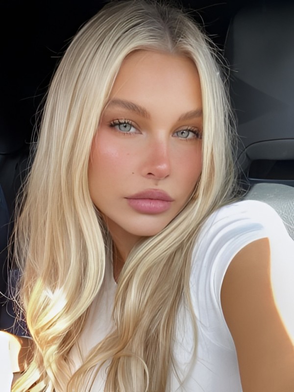 Адель привлекательная девушка из Красногвардейска цена от 2000 руб