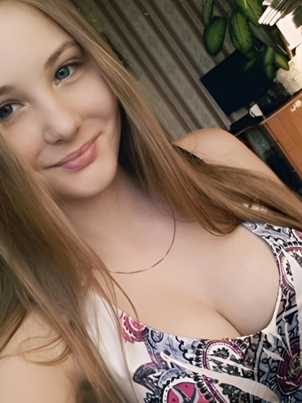Леся привлекательная девушка из Красногвардейска цена от 3000 руб