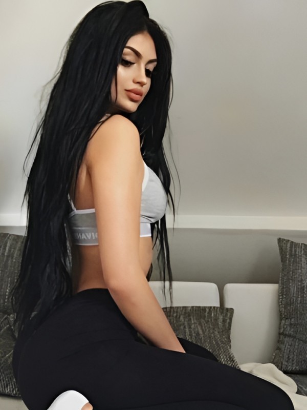 Нелли привлекательная девушка из Красногвардейска цена от 1500 руб