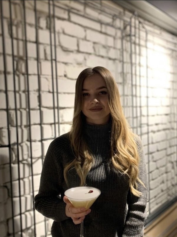 🎥 Клава привлекательная девушка из Красногвардейска цена от 8000 руб