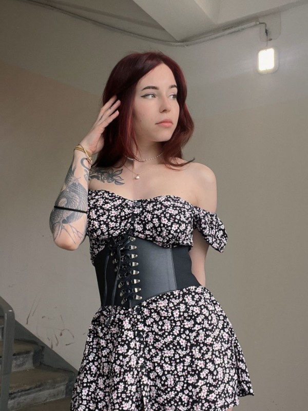 Кристи привлекательная девушка из Красногвардейска цена от 3000 руб